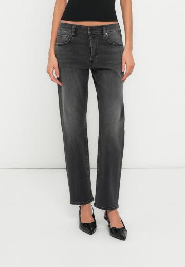 Прямые джинсы
