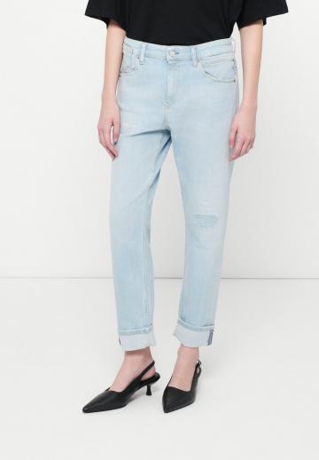 Прямые джинсы