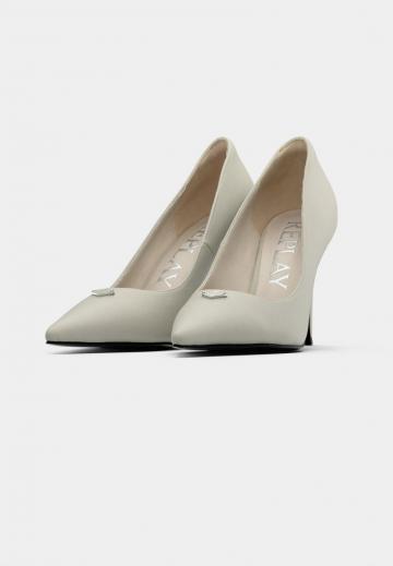 Туфли на высоком каблуке