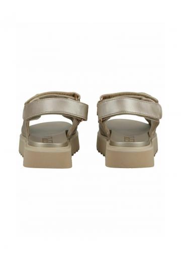 Босоножки на платформе