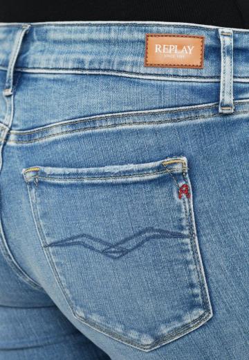 Клешеные брюки