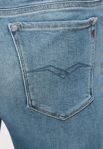 Клешеные брюки