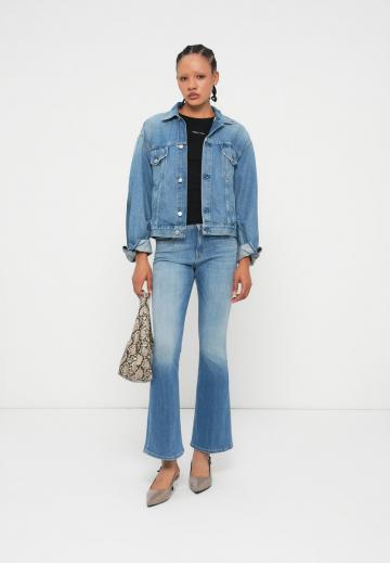 Джинсовая куртка