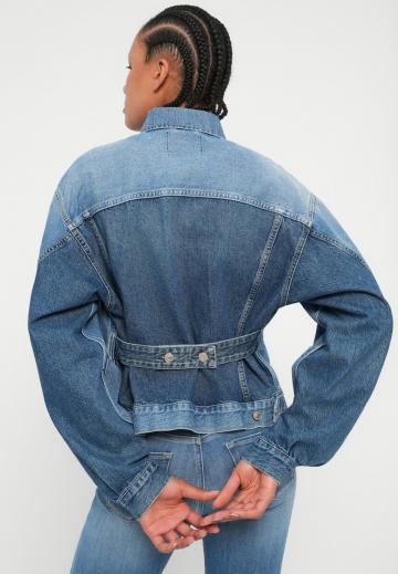 Джинсовая куртка