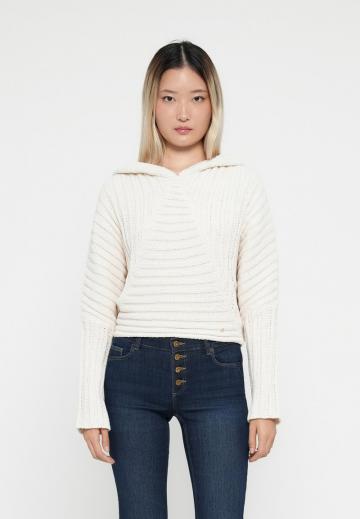 Пуловер с капюшоном