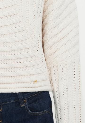 Пуловер с капюшоном