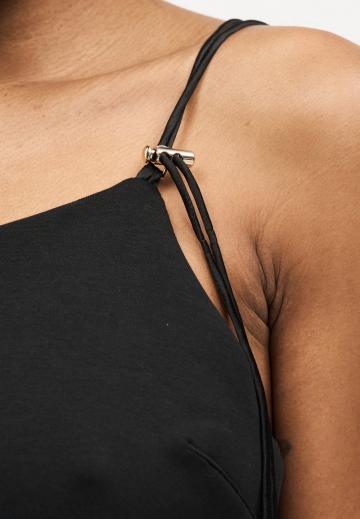 Короткое платье