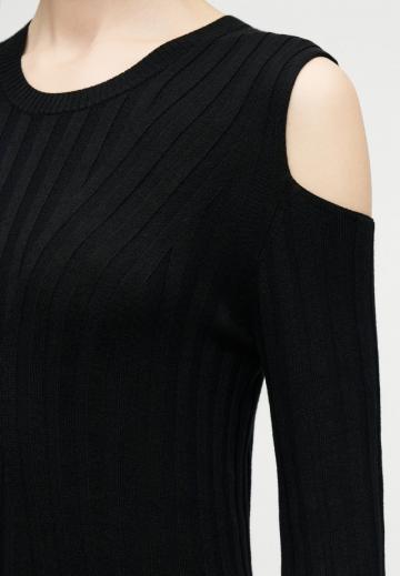 Вязаное платье