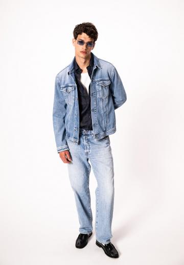 Джинсовая куртка