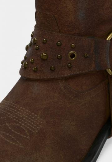 Ковбойские сапожки