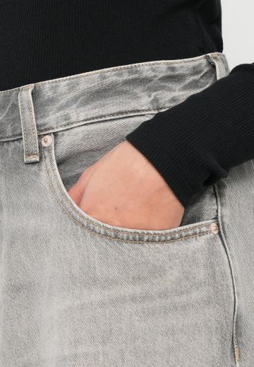 Короткие джинсы