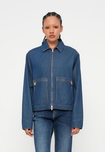 Джинсовая куртка