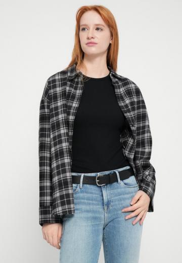 Короткие джинсы