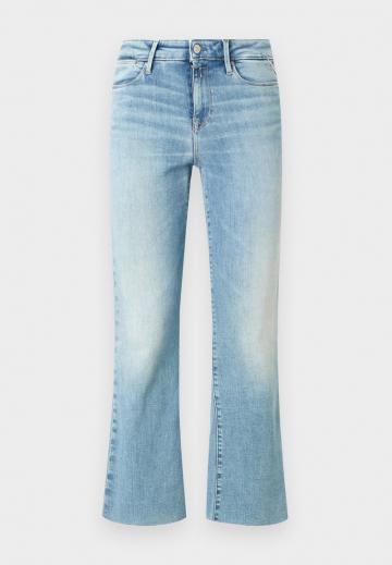 Короткие джинсы