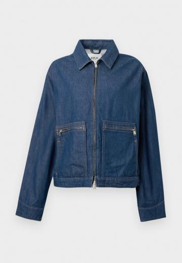 Джинсовая куртка