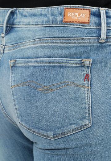 Короткие джинсы