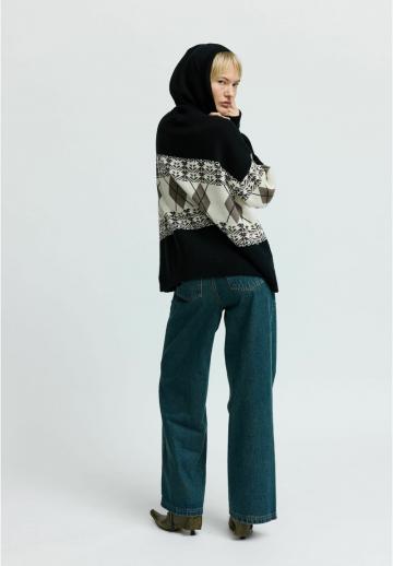 Клешеные джинсы