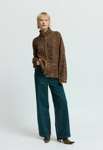 Вязаная кофта