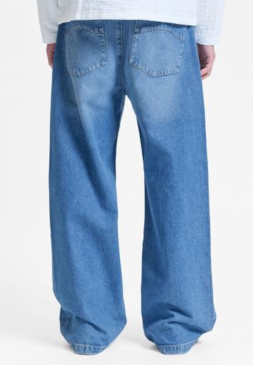 Свободные джинсы