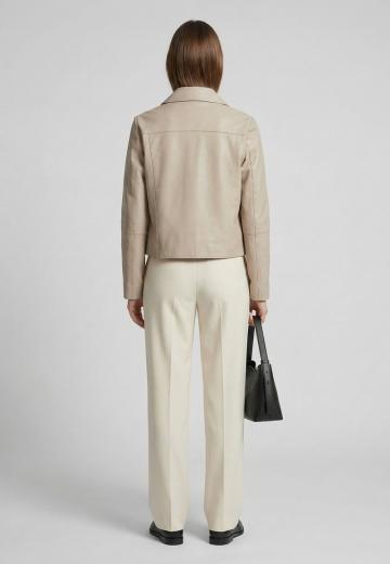 Короткая куртка