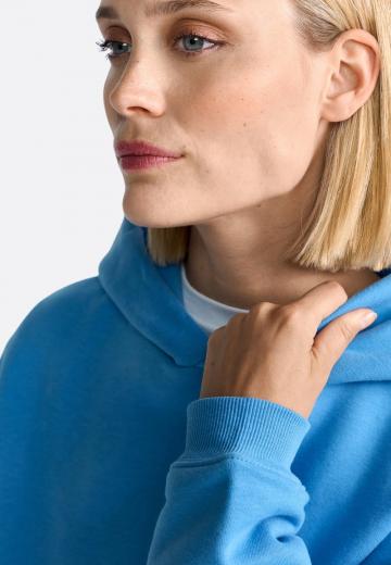 Пуловер с капюшоном