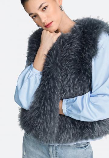 Пуховой жилет