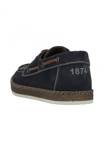 Ботинки на шнуровке