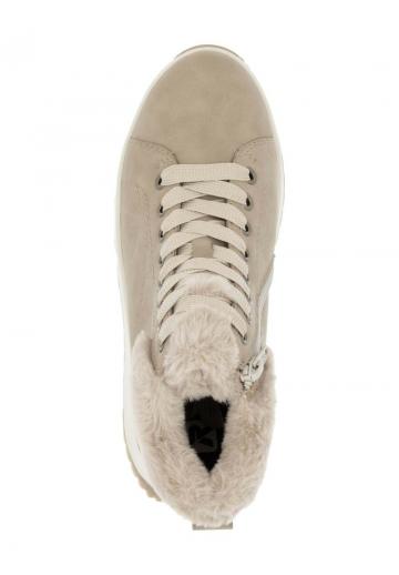 Зимние ботинки