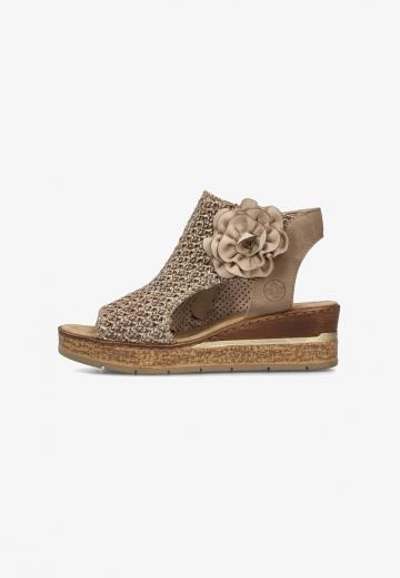 Туфли на танкетке