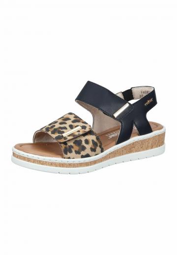 Босоножки на танкетке