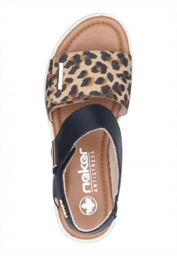 Босоножки на танкетке