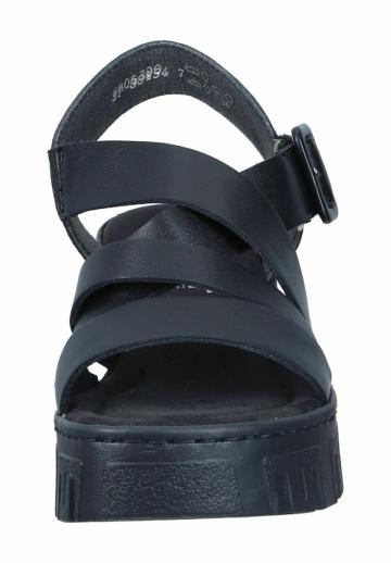 Босоножки на танкетке