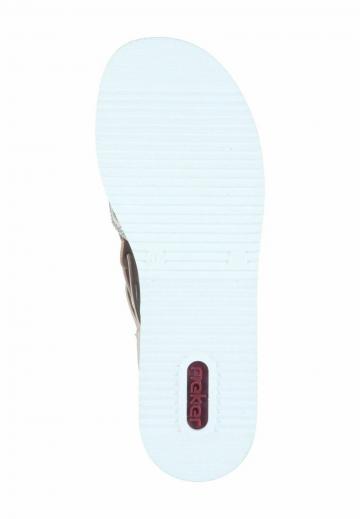 Босоножки на танкетке