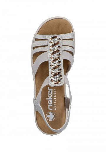 Босоножки на танкетке