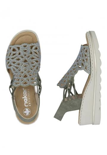 Босоножки на танкетке