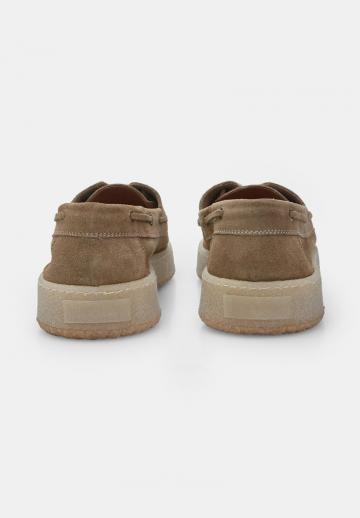 Ботинки на шнуровке