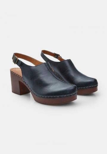 Босоножки на каблуке