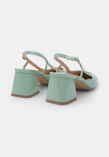 Туфли с ремешком