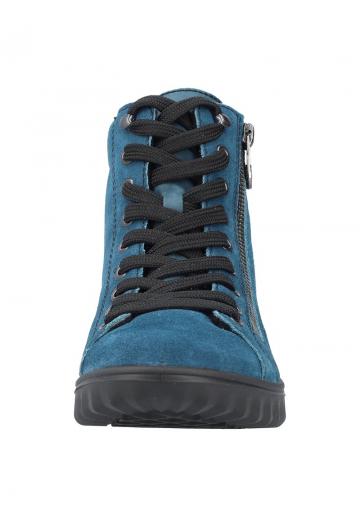 Сапожки на танкетке