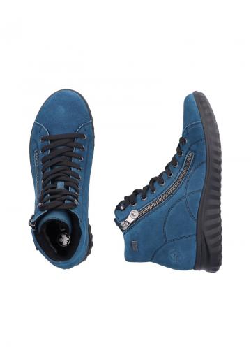 Сапожки на танкетке