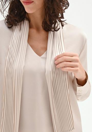 Атласная блузка