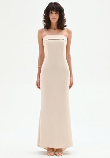 Платье без бретелек