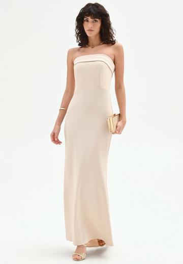 Платье без бретелек