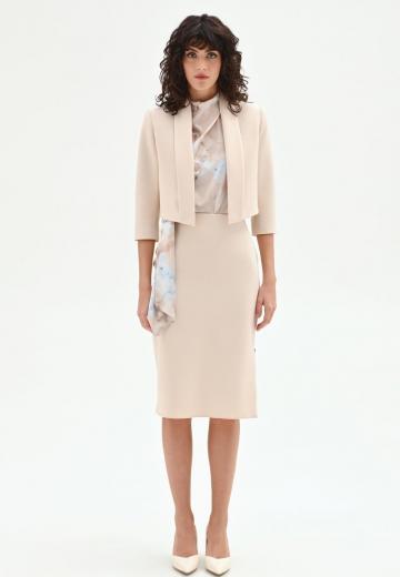 Короткий блейзер