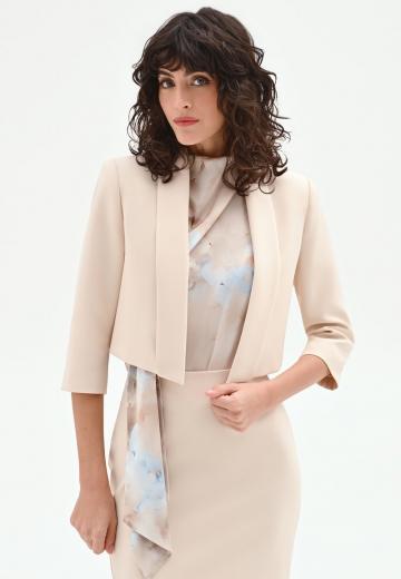 Короткий блейзер