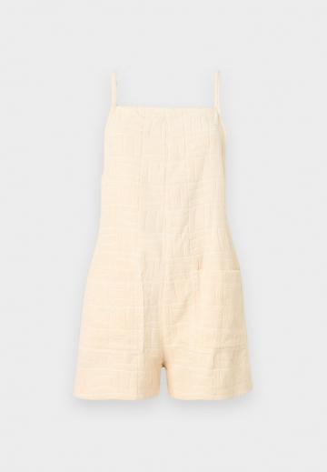 Джинсовый комбинезон