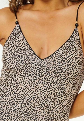 Слитный купальник