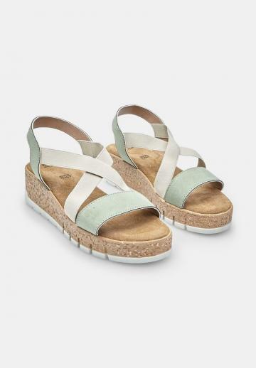 Босоножки на танкетке