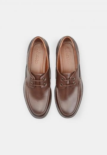 Ботинки на шнуровке