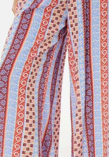 Платье без бретелек